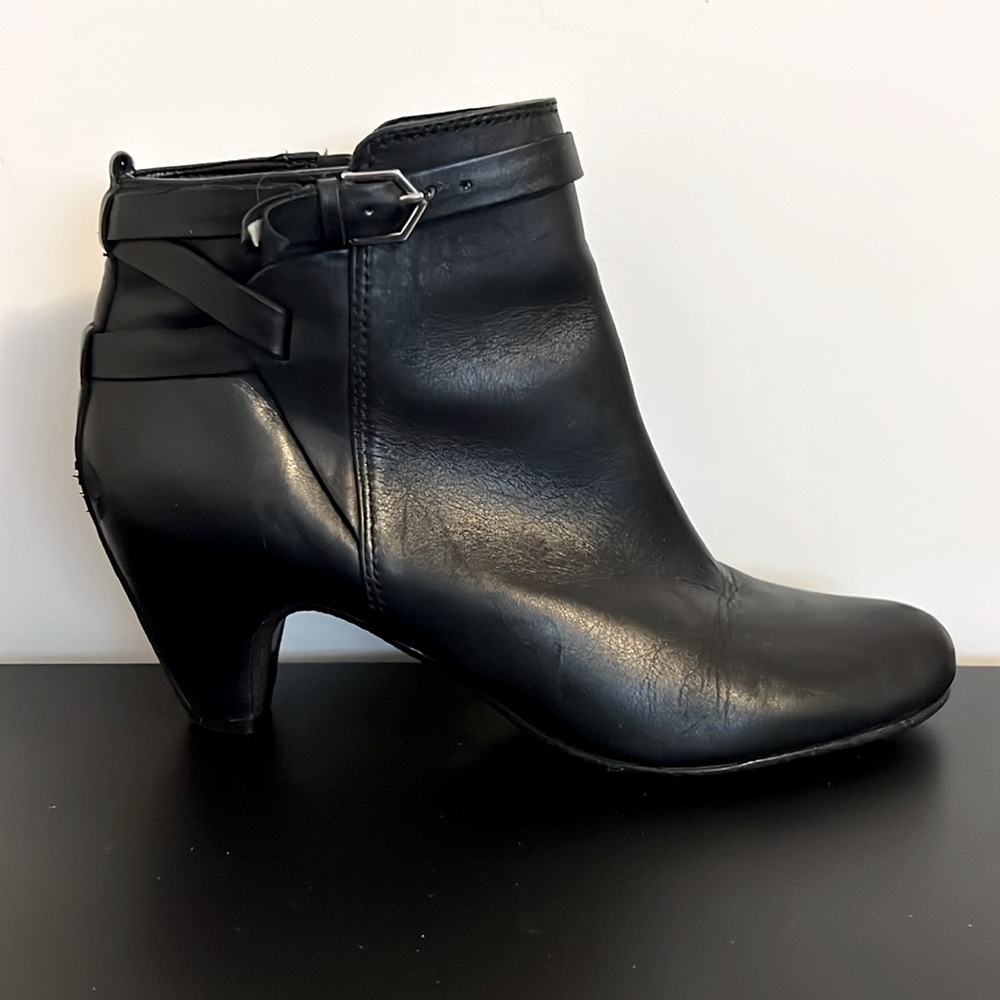 Sam Edelman Maddox Black Leather Zip-Up Ankle Boots with Silver Buckle